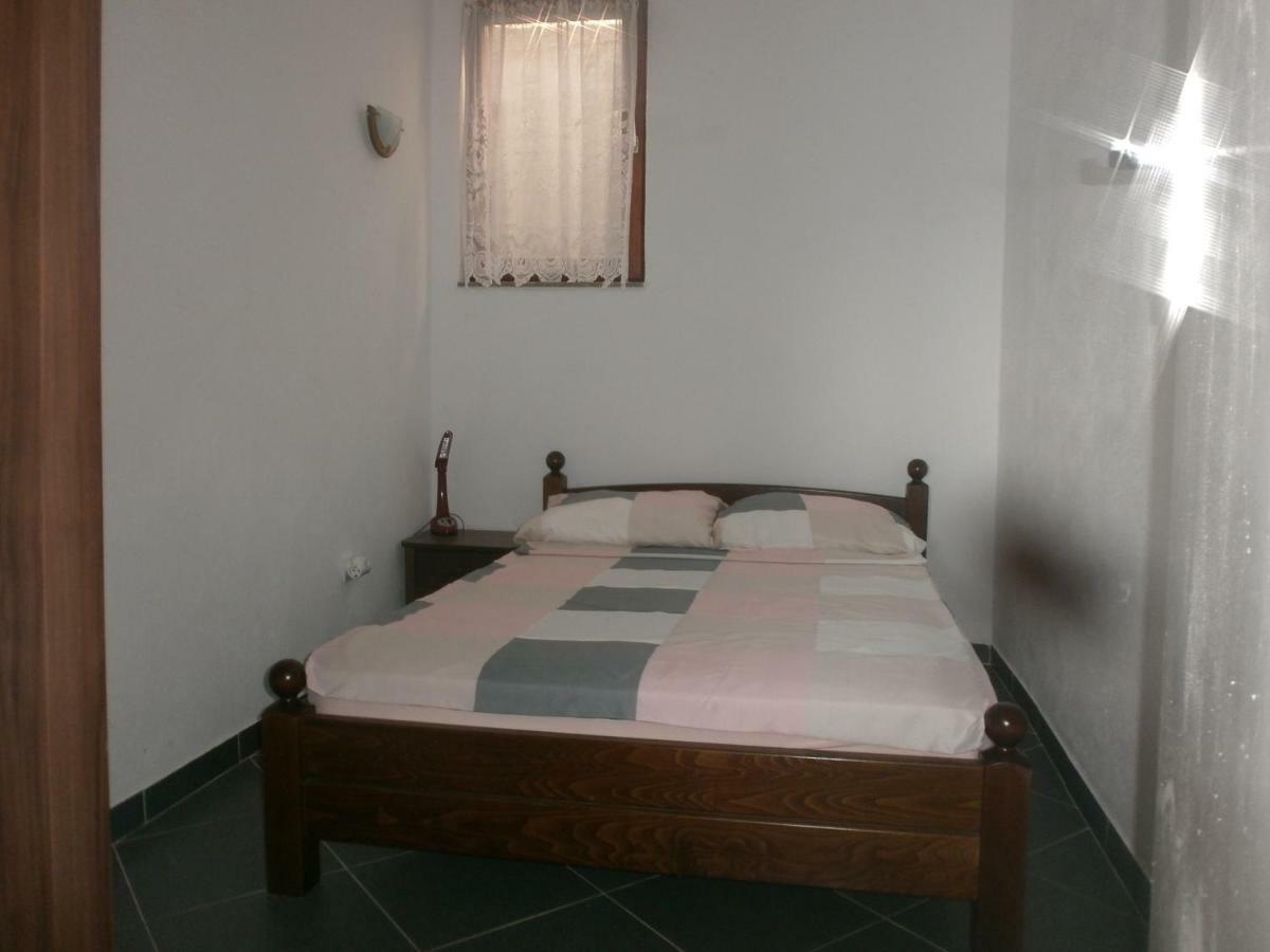 Apartmani Lastro Jesenice  Εξωτερικό φωτογραφία