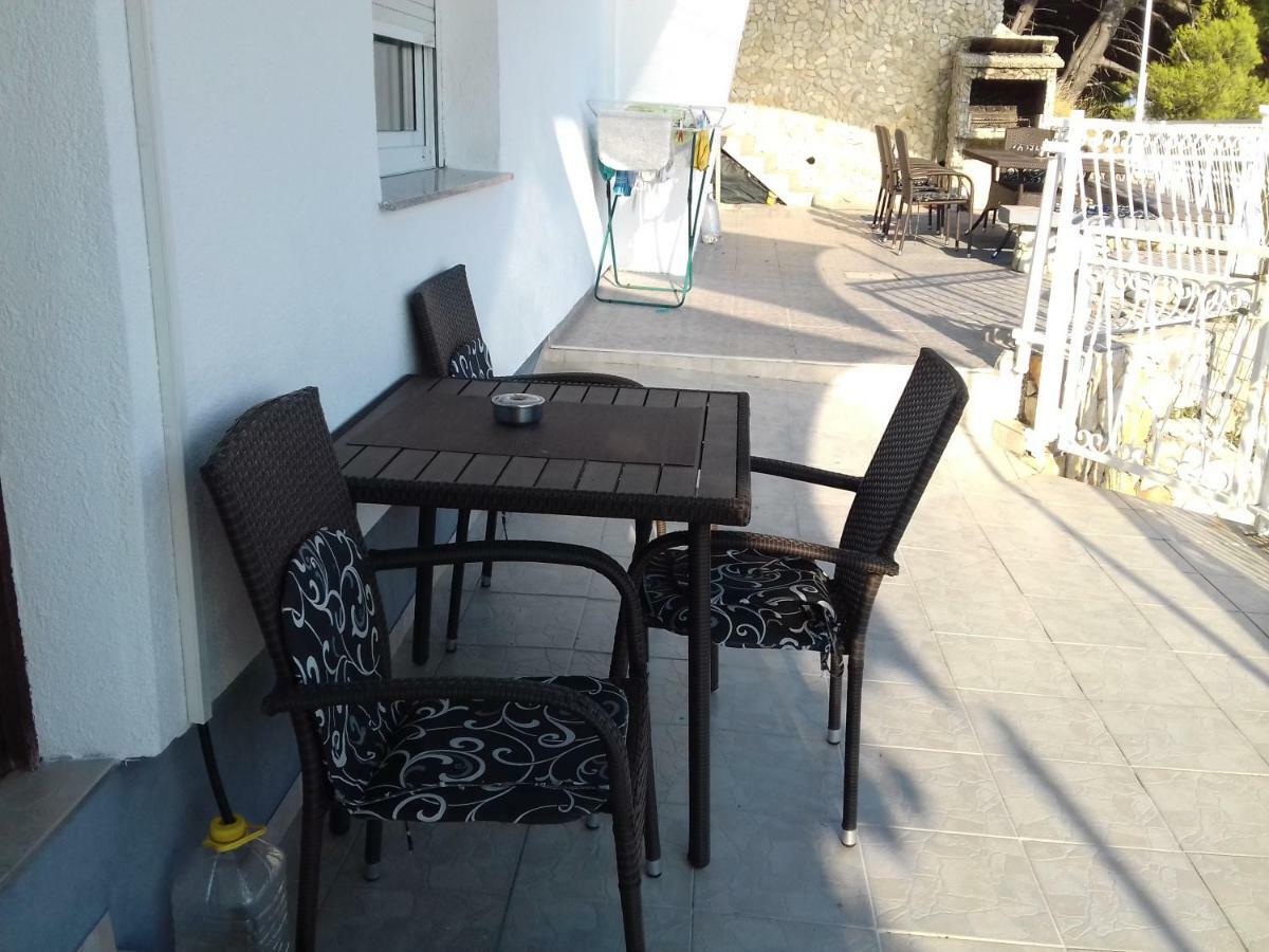 Apartmani Lastro Jesenice  Εξωτερικό φωτογραφία